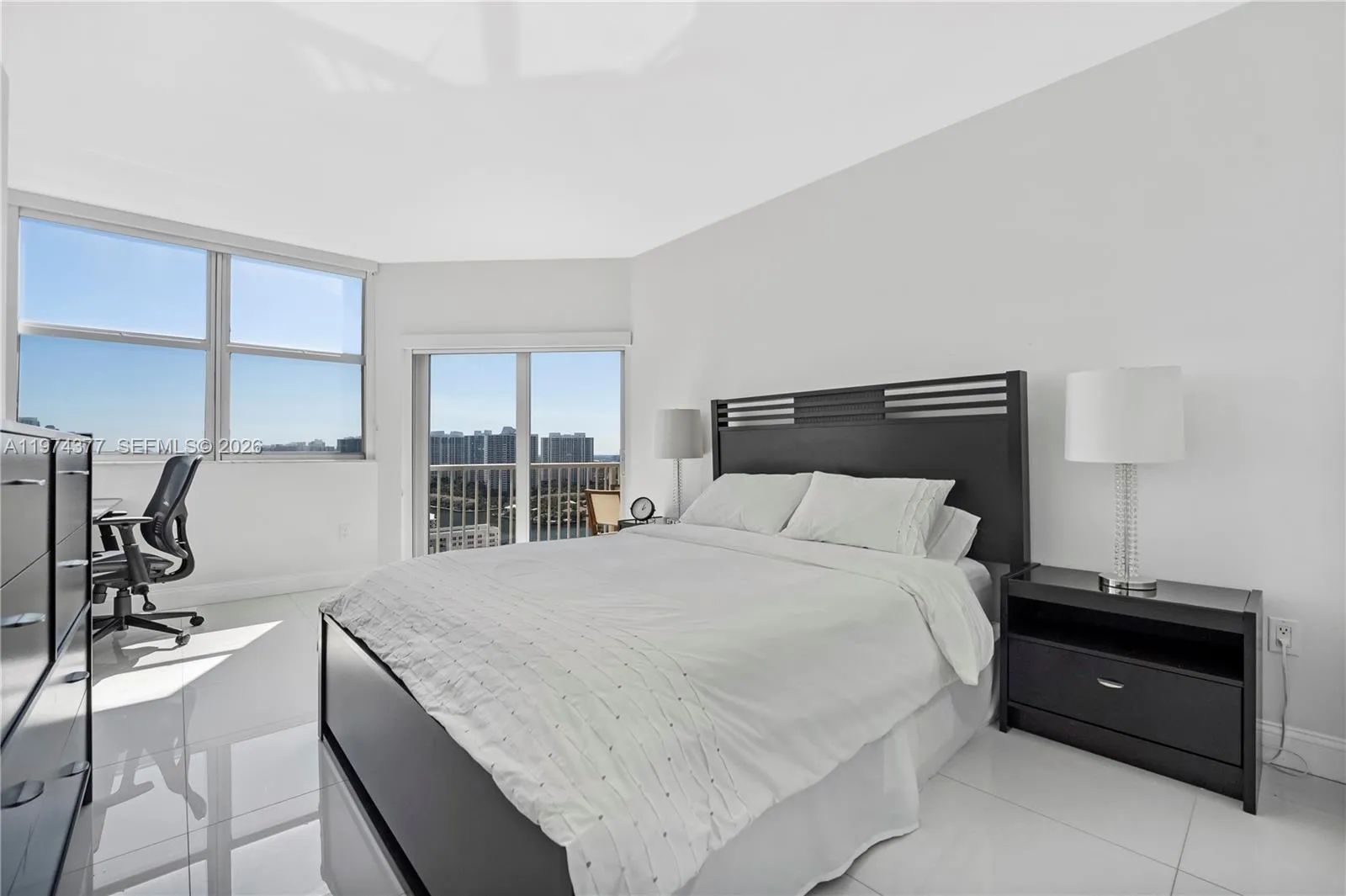 1985 S Ocean Dr Phj, Hallandale Beach, Florida 330, Hallandale Beach, Florida 33009, 2 Bedrooms Bedrooms, ,2 BathroomsBathrooms,Residential Lease,For Rent,1985 S Ocean Dr Phj, Hallandale Beach, Florida 330,A11974377