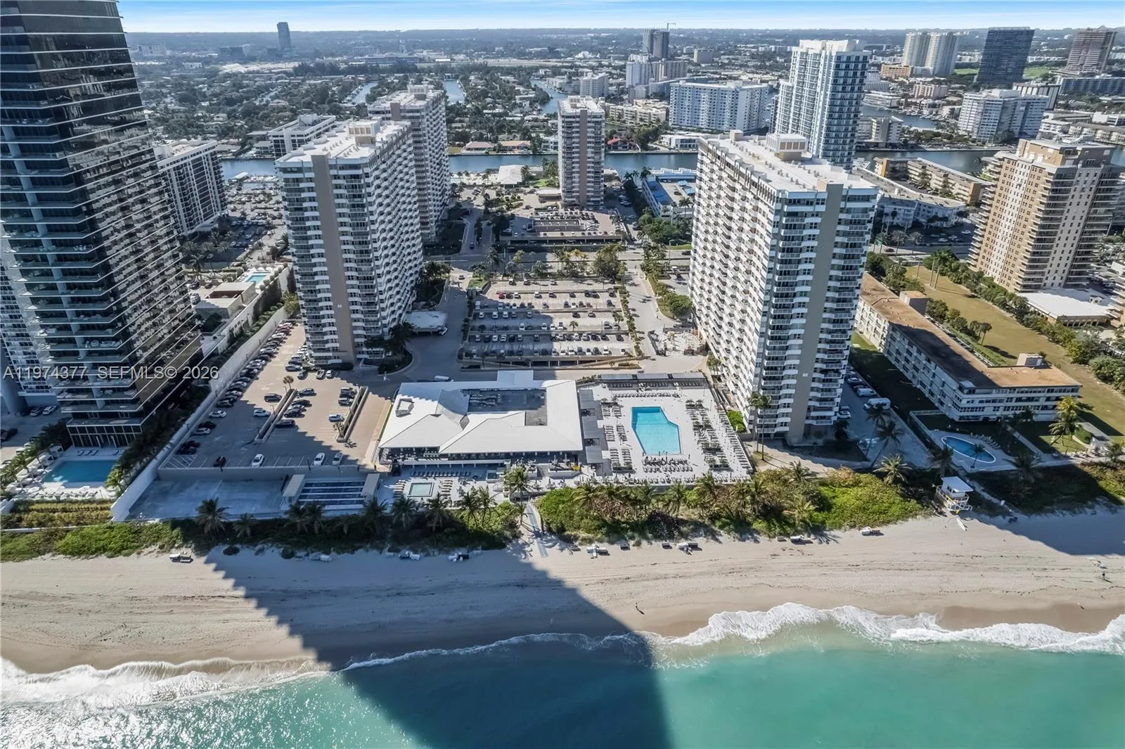1985 S Ocean Dr Phj, Hallandale Beach, Florida 330, Hallandale Beach, Florida 33009, 2 Bedrooms Bedrooms, ,2 BathroomsBathrooms,Residential Lease,For Rent,1985 S Ocean Dr Phj, Hallandale Beach, Florida 330,A11974377