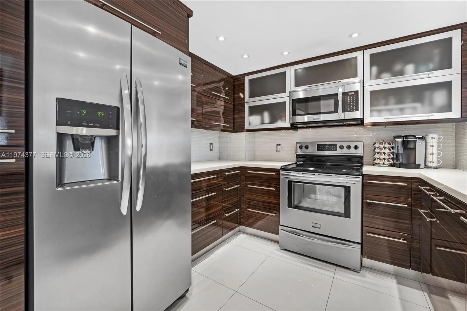 1985 S Ocean Dr Phj, Hallandale Beach, Florida 330, Hallandale Beach, Florida 33009, 2 Bedrooms Bedrooms, ,2 BathroomsBathrooms,Residential Lease,For Rent,1985 S Ocean Dr Phj, Hallandale Beach, Florida 330,A11974377