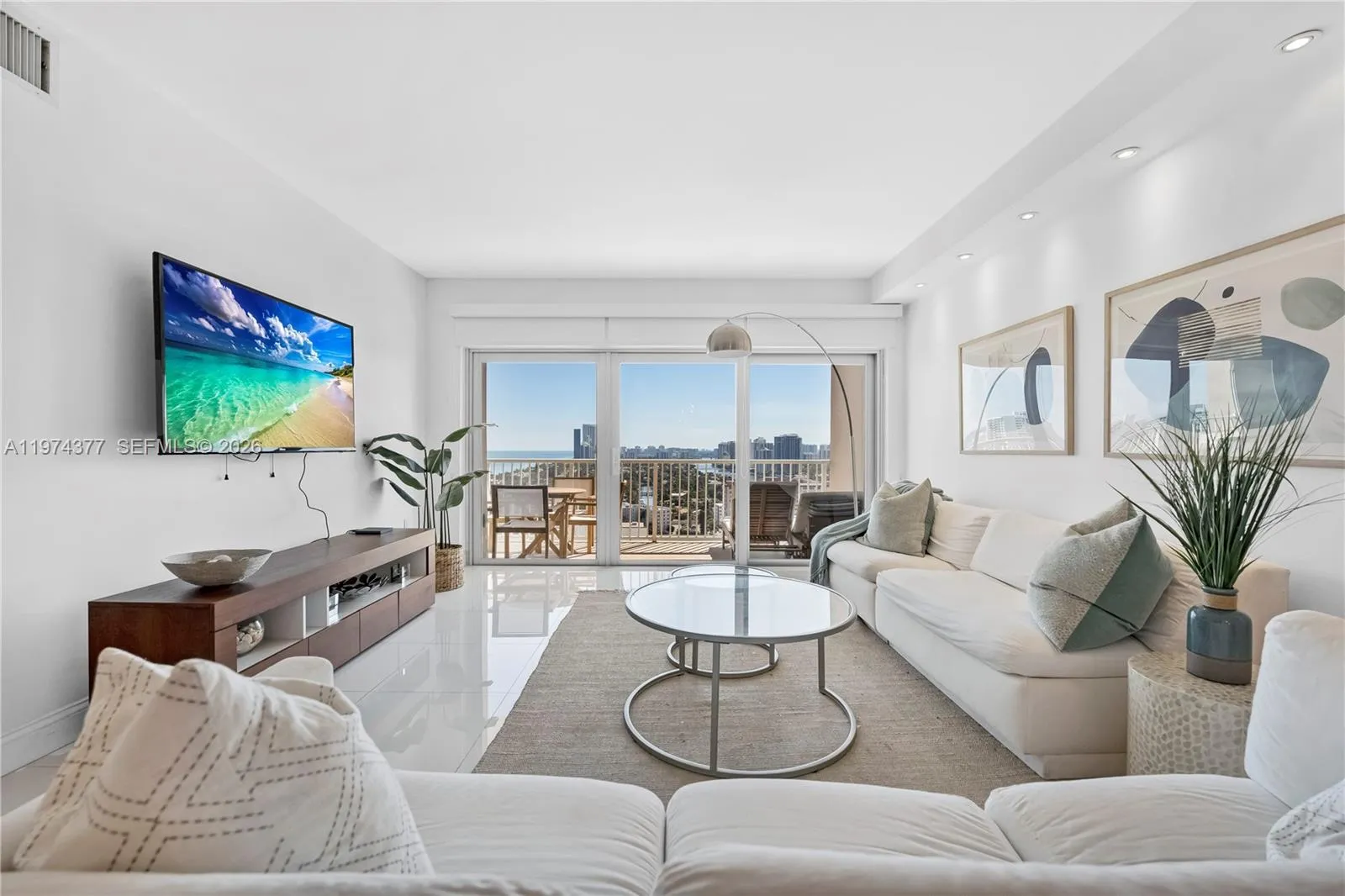 1985 S Ocean Dr Phj, Hallandale Beach, Florida 330, Hallandale Beach, Florida 33009, 2 Bedrooms Bedrooms, ,2 BathroomsBathrooms,Residential Lease,For Rent,1985 S Ocean Dr Phj, Hallandale Beach, Florida 330,A11974377