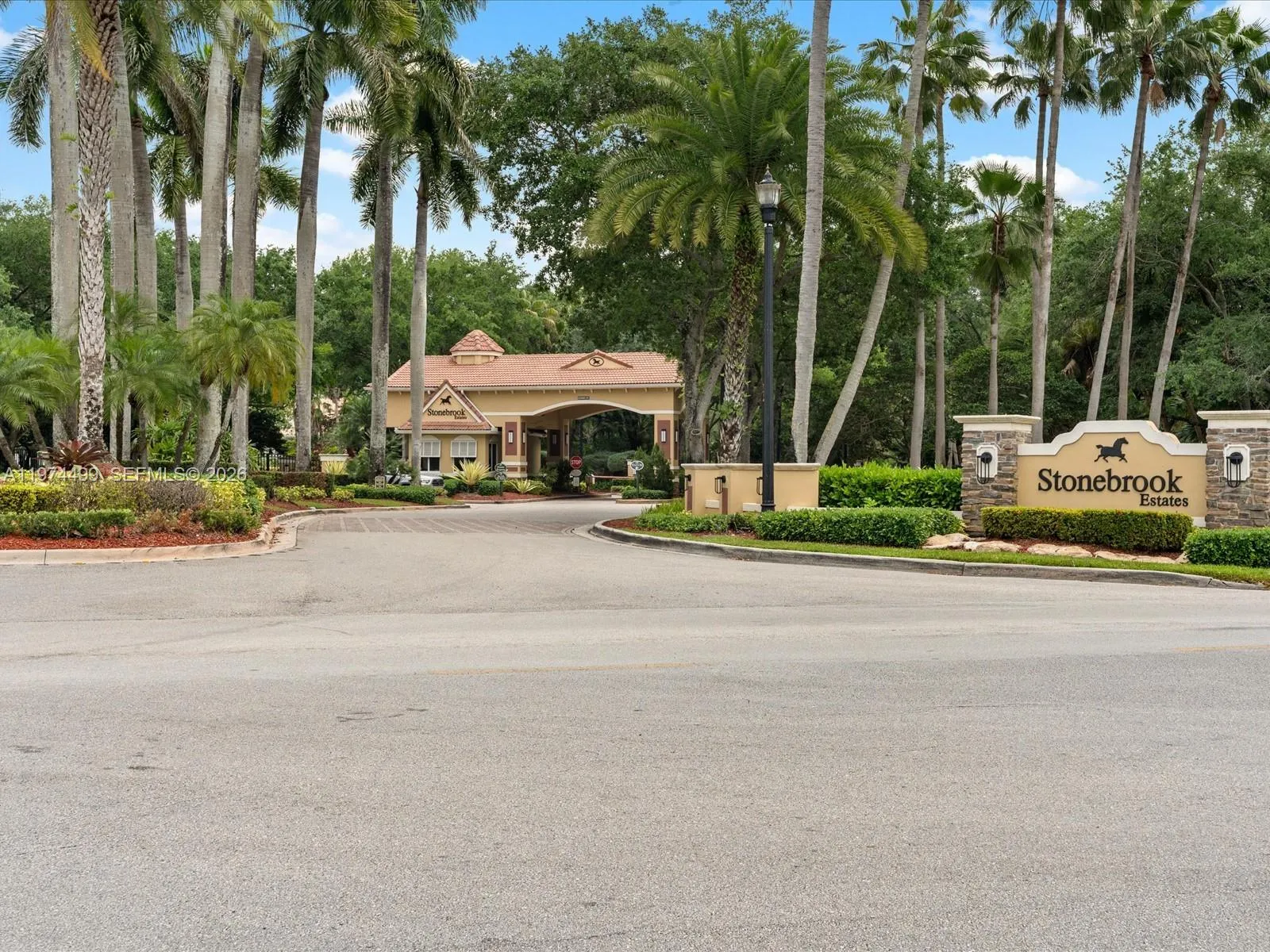 3303 W Stonebrook Cir, Davie, Florida 33330, Davie, Florida 33330, 5 Bedrooms Bedrooms, ,6 BathroomsBathrooms,Residential,For Sale,3303 W Stonebrook Cir, Davie, Florida 33330,A11974499