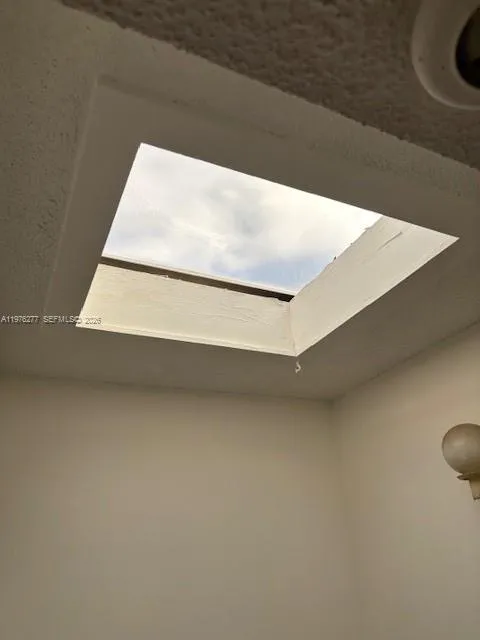 3190 Bird Ave 15, Coconut Grove, Florida 33133, Coconut Grove, Florida 33133, 2 Bedrooms Bedrooms, ,1 BathroomBathrooms,Residential Lease,For Rent,3190 Bird Ave 15, Coconut Grove, Florida 33133,A11976277