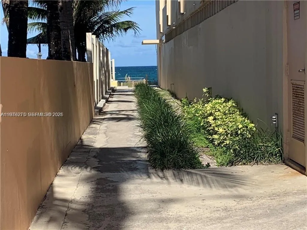 4228 N Ocean Dr 17, Lauderdale By The Sea, Florida, Lauderdale By The Sea, Florida 33308, 1 Bedroom Bedrooms, ,1 BathroomBathrooms,Residential,For Sale,4228 N Ocean Dr 17, Lauderdale By The Sea, Florida,A11976275