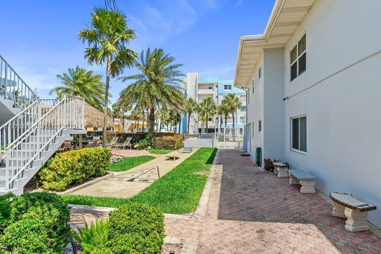 4228 N Ocean Dr 17, Lauderdale By The Sea, Florida, Lauderdale By The Sea, Florida 33308, 1 Bedroom Bedrooms, ,1 BathroomBathrooms,Residential,For Sale,4228 N Ocean Dr 17, Lauderdale By The Sea, Florida,A11976275