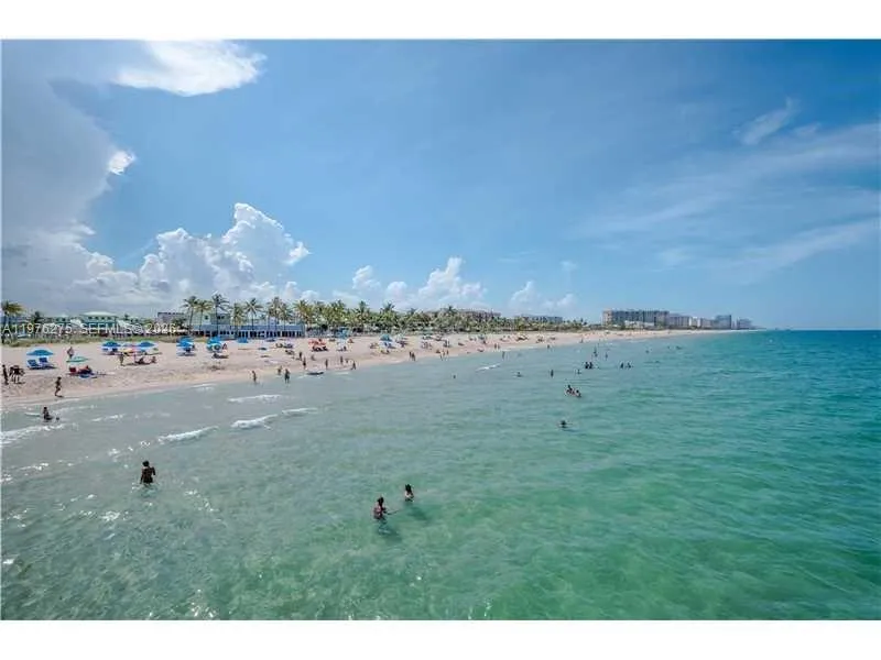 4228 N Ocean Dr 17, Lauderdale By The Sea, Florida, Lauderdale By The Sea, Florida 33308, 1 Bedroom Bedrooms, ,1 BathroomBathrooms,Residential,For Sale,4228 N Ocean Dr 17, Lauderdale By The Sea, Florida,A11976275