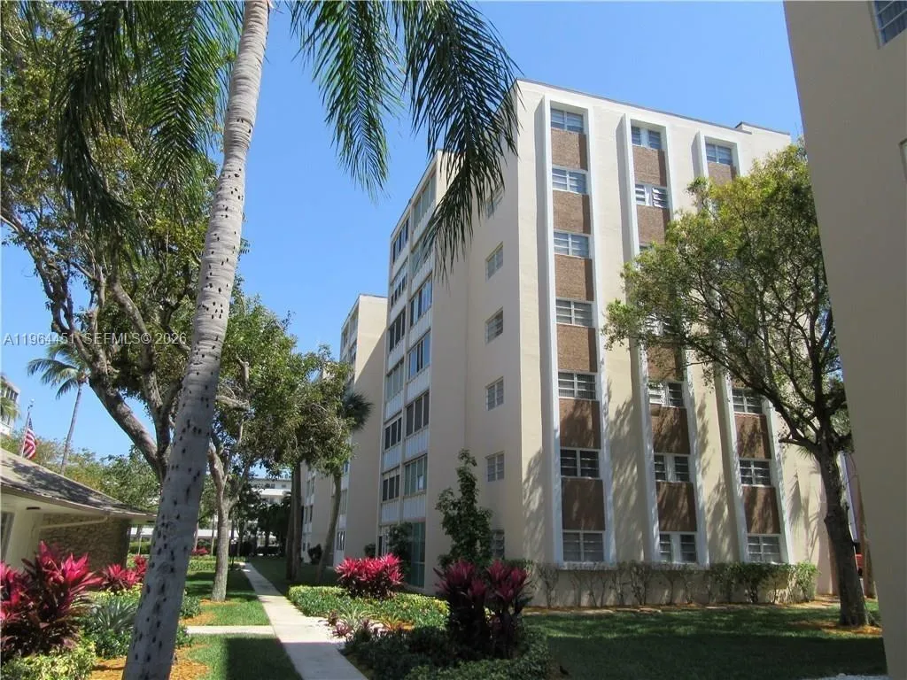 609 Ne 14th Ave 706, Hallandale Beach, Florida 330, Hallandale Beach, Florida 33009, 1 Bedroom Bedrooms, ,1 BathroomBathrooms,Residential Lease,For Rent,609 Ne 14th Ave 706, Hallandale Beach, Florida 330,A11964451