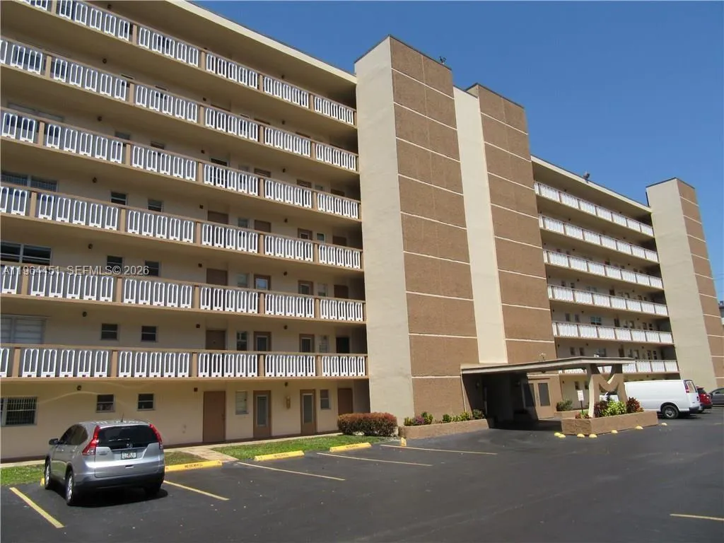 609 Ne 14th Ave 706, Hallandale Beach, Florida 330, Hallandale Beach, Florida 33009, 1 Bedroom Bedrooms, ,1 BathroomBathrooms,Residential Lease,For Rent,609 Ne 14th Ave 706, Hallandale Beach, Florida 330,A11964451