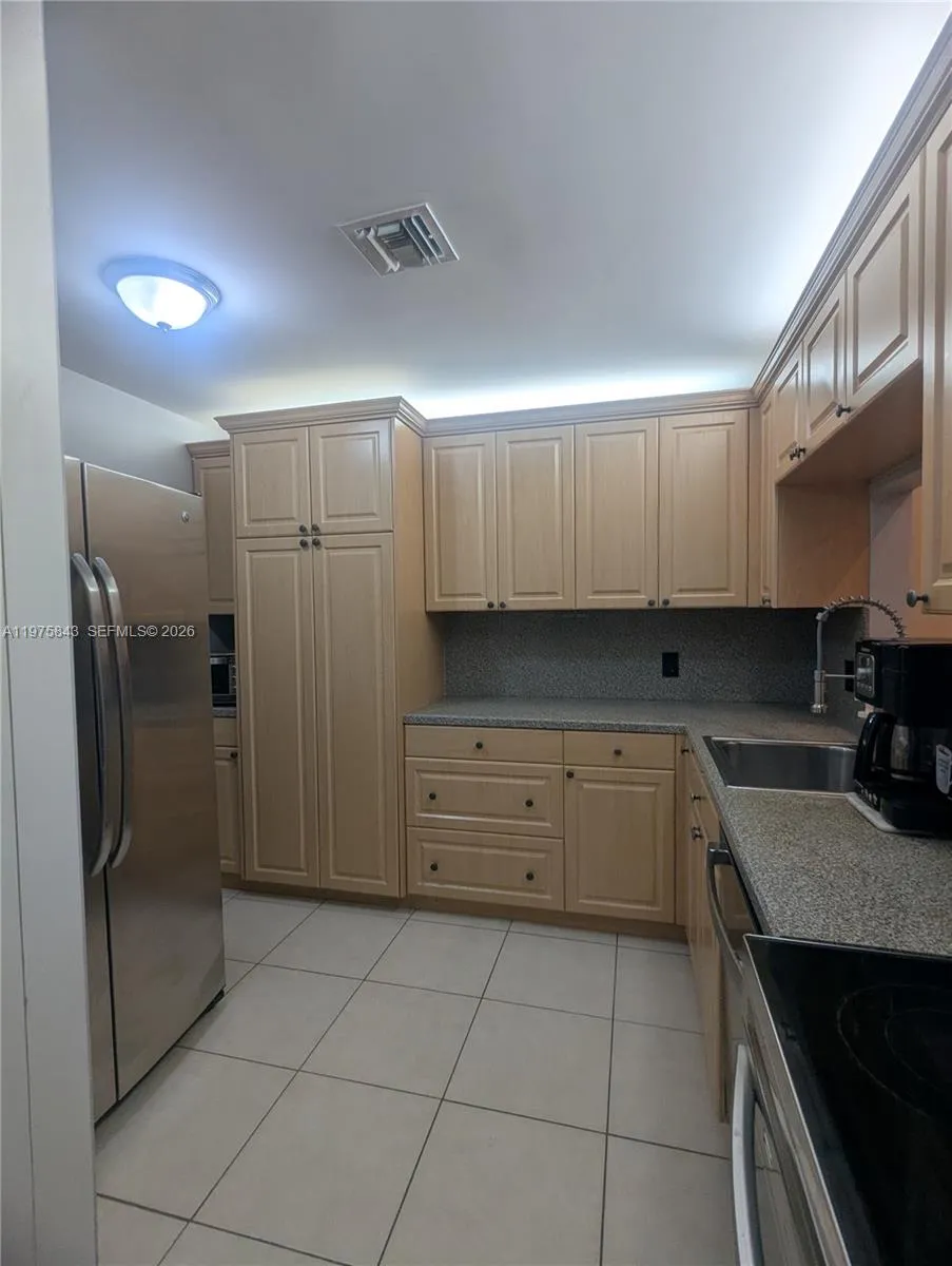 679 Racquet Club Rd 4, Weston, Florida 33326, Weston, Florida 33326, 3 Bedrooms Bedrooms, ,2 BathroomsBathrooms,Residential Lease,For Rent,679 Racquet Club Rd 4, Weston, Florida 33326,A11975843