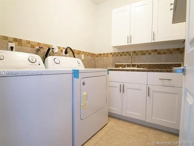 7738 Nw 5th St 7744, Plantation, Florida 33324, Plantation, Florida 33324, 4 Bedrooms Bedrooms, ,3 BathroomsBathrooms,Residential Lease,For Rent,7738 Nw 5th St 7744, Plantation, Florida 33324,A11976287
