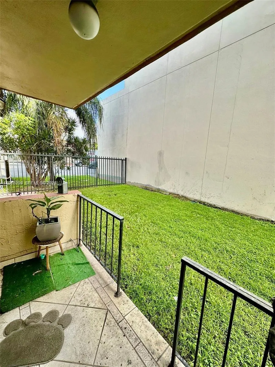 424 Sw 7th St 102, Miami, Florida 33130, Miami, Florida 33130, 2 Bedrooms Bedrooms, ,1 BathroomBathrooms,Residential Lease,For Rent,424 Sw 7th St 102, Miami, Florida 33130,A11976299