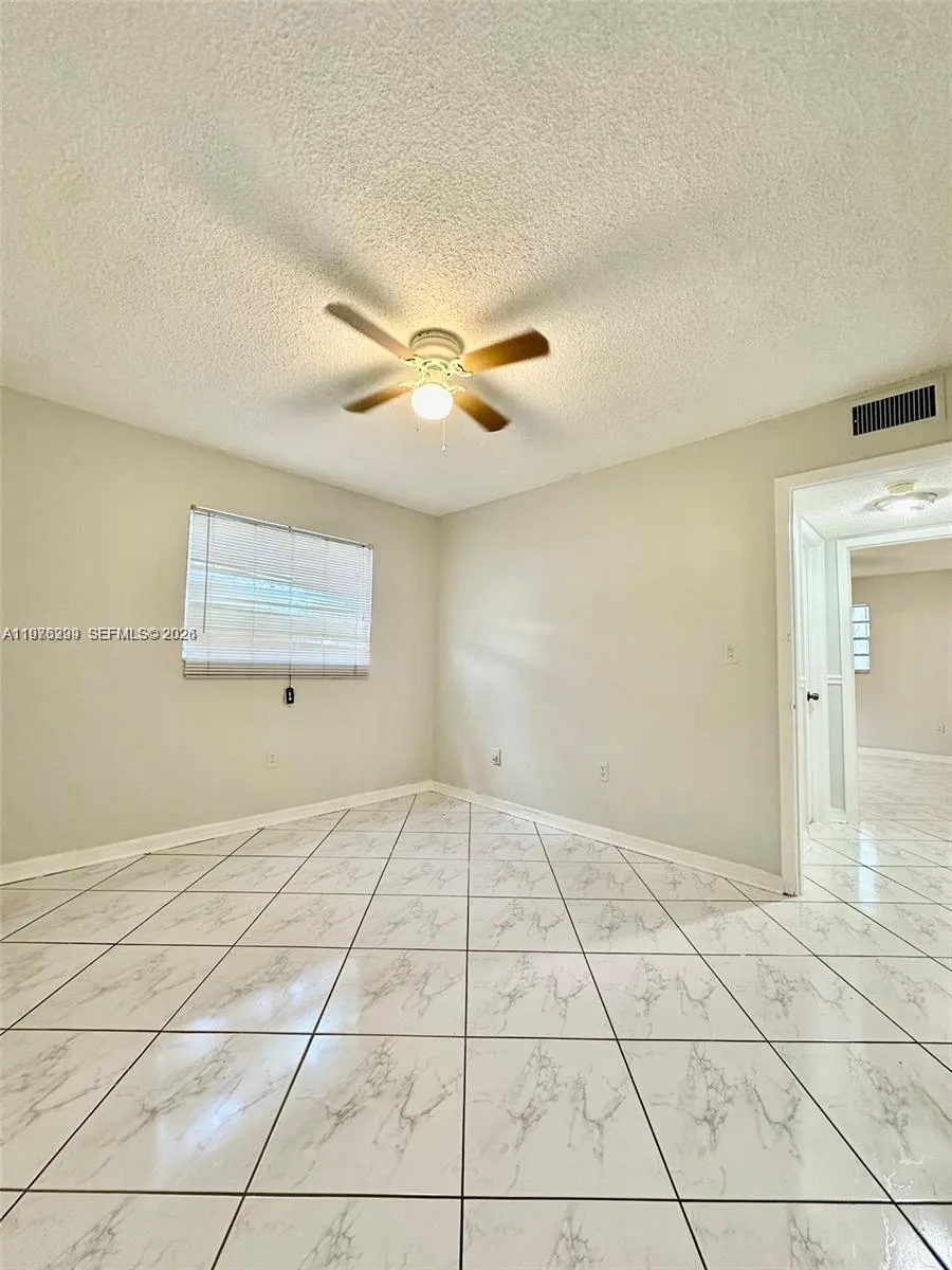 424 Sw 7th St 102, Miami, Florida 33130, Miami, Florida 33130, 2 Bedrooms Bedrooms, ,1 BathroomBathrooms,Residential Lease,For Rent,424 Sw 7th St 102, Miami, Florida 33130,A11976299