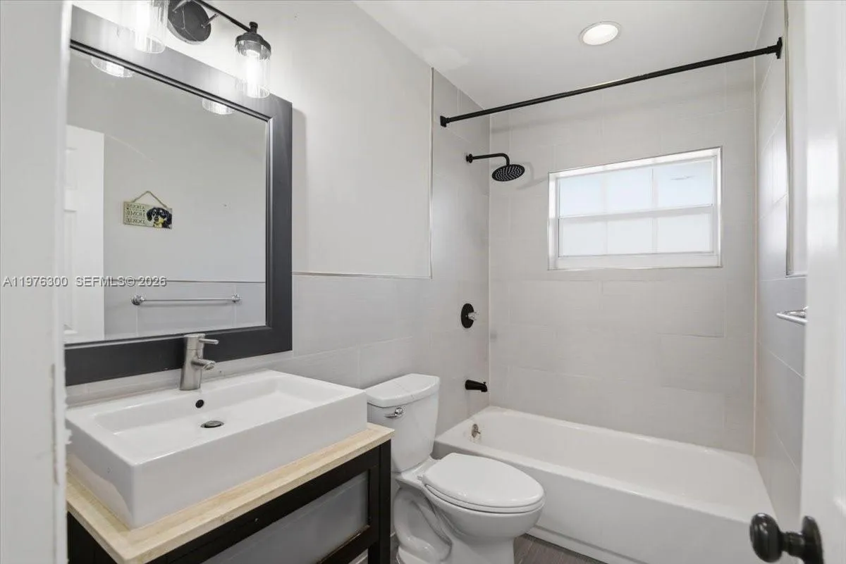 9825 Sw 196, Cutler Bay, Florida 33016, Cutler Bay, Florida 33016, 3 Bedrooms Bedrooms, ,2 BathroomsBathrooms,Residential,For Sale,9825 Sw 196, Cutler Bay, Florida 33016,A11976300