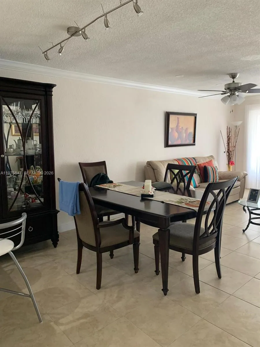 329 Se 3rd St 305s, Hallandale Beach, Florida 3300, Hallandale Beach, Florida 33009, 2 Bedrooms Bedrooms, ,2 BathroomsBathrooms,Residential Lease,For Rent,329 Se 3rd St 305s, Hallandale Beach, Florida 3300,A11975847