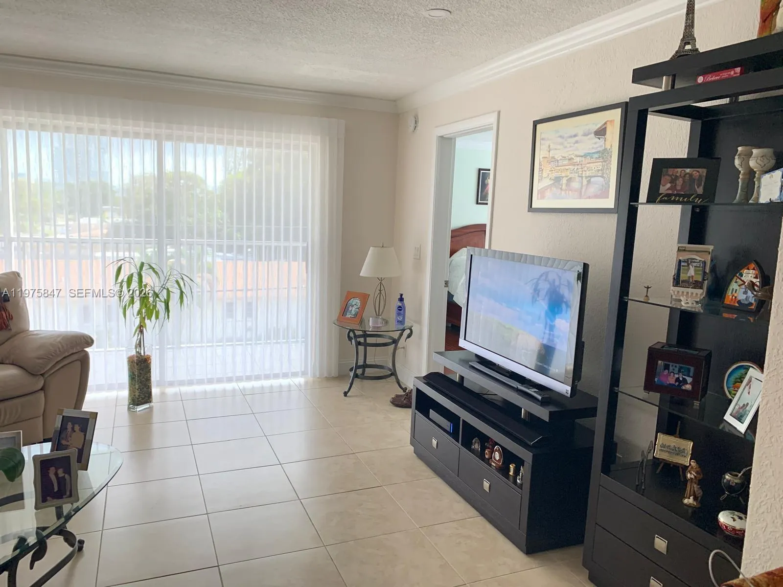 329 Se 3rd St 305s, Hallandale Beach, Florida 3300, Hallandale Beach, Florida 33009, 2 Bedrooms Bedrooms, ,2 BathroomsBathrooms,Residential Lease,For Rent,329 Se 3rd St 305s, Hallandale Beach, Florida 3300,A11975847
