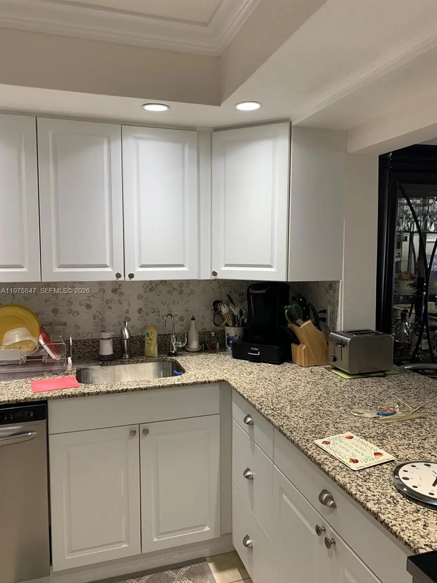 329 Se 3rd St 305s, Hallandale Beach, Florida 3300, Hallandale Beach, Florida 33009, 2 Bedrooms Bedrooms, ,2 BathroomsBathrooms,Residential Lease,For Rent,329 Se 3rd St 305s, Hallandale Beach, Florida 3300,A11975847