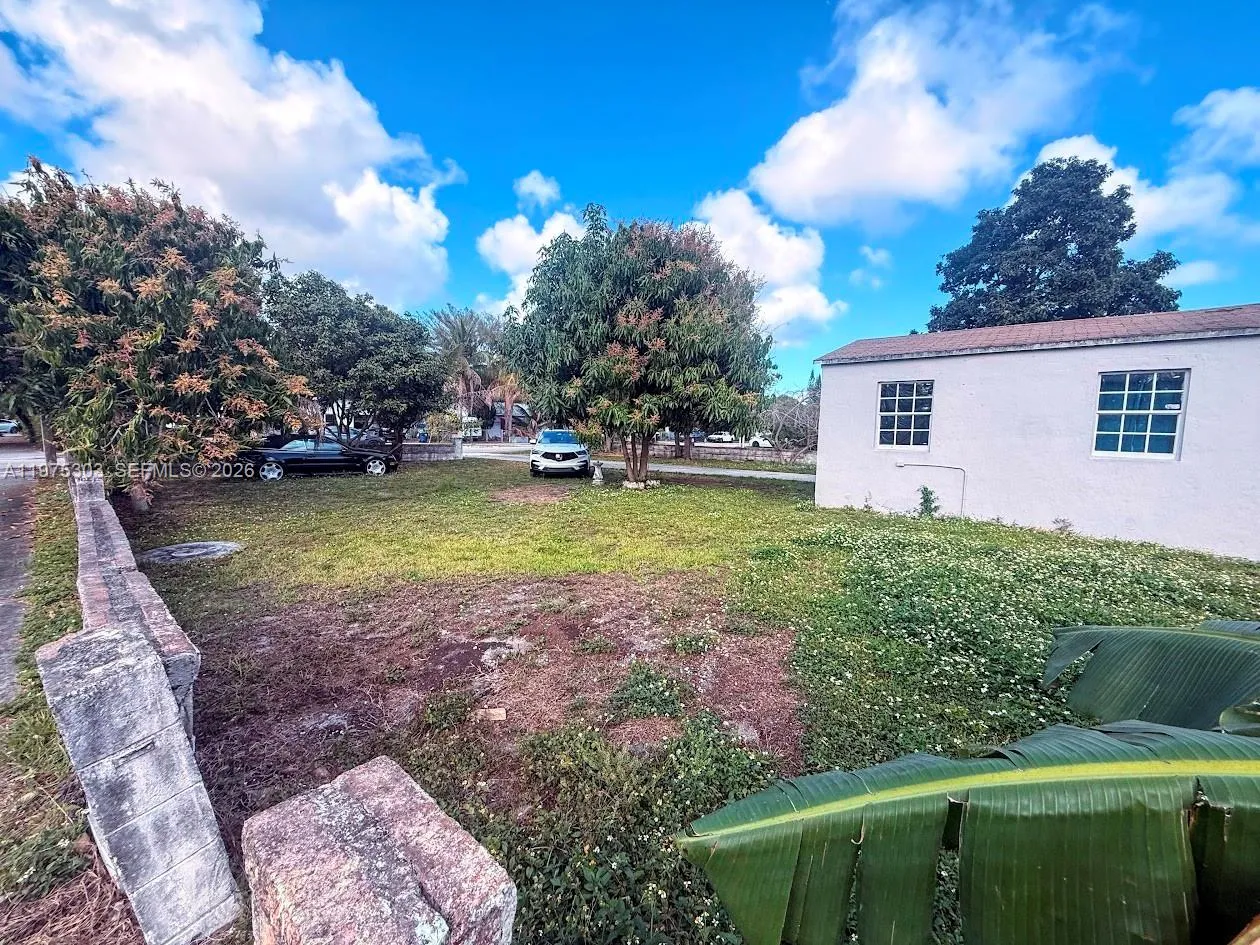 1086 Nw 101st St, Miami, Florida 33150, Miami, Florida 33150, 3 Bedrooms Bedrooms, ,1 BathroomBathrooms,Residential,For Sale,1086 Nw 101st St, Miami, Florida 33150,A11975303