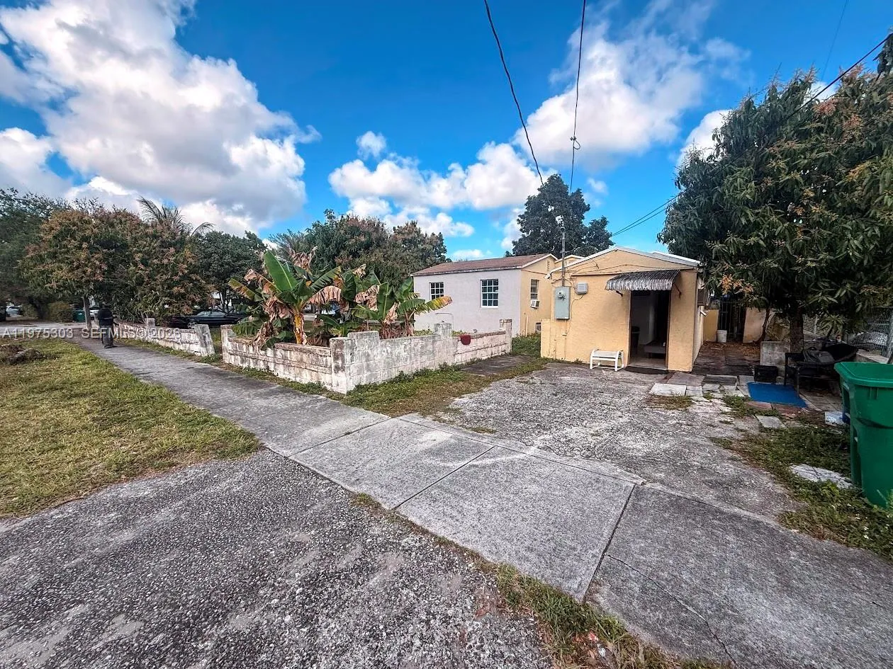 1086 Nw 101st St, Miami, Florida 33150, Miami, Florida 33150, 3 Bedrooms Bedrooms, ,1 BathroomBathrooms,Residential,For Sale,1086 Nw 101st St, Miami, Florida 33150,A11975303