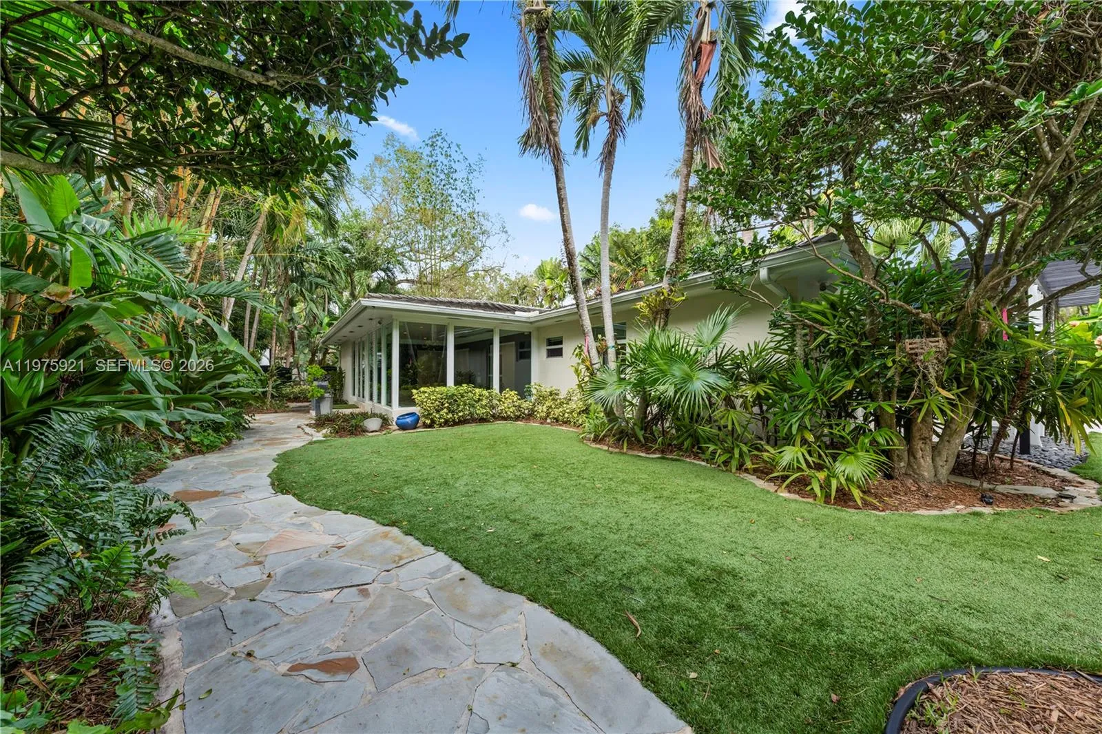 3821 Braganza Ave 3821, Miami, Florida 33133, Miami, Florida 33133, 2 Bedrooms Bedrooms, ,2 BathroomsBathrooms,Residential Lease,For Rent,3821 Braganza Ave 3821, Miami, Florida 33133,A11975921