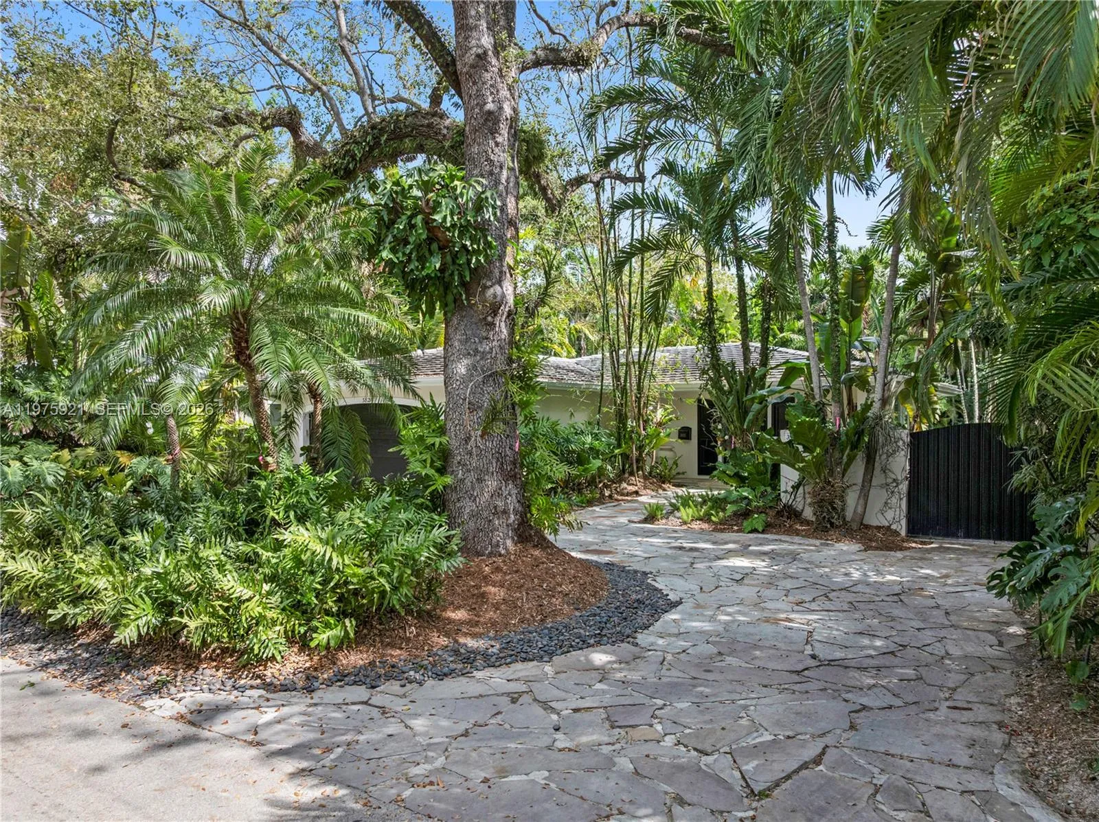 3821 Braganza Ave 3821, Miami, Florida 33133, Miami, Florida 33133, 2 Bedrooms Bedrooms, ,2 BathroomsBathrooms,Residential Lease,For Rent,3821 Braganza Ave 3821, Miami, Florida 33133,A11975921