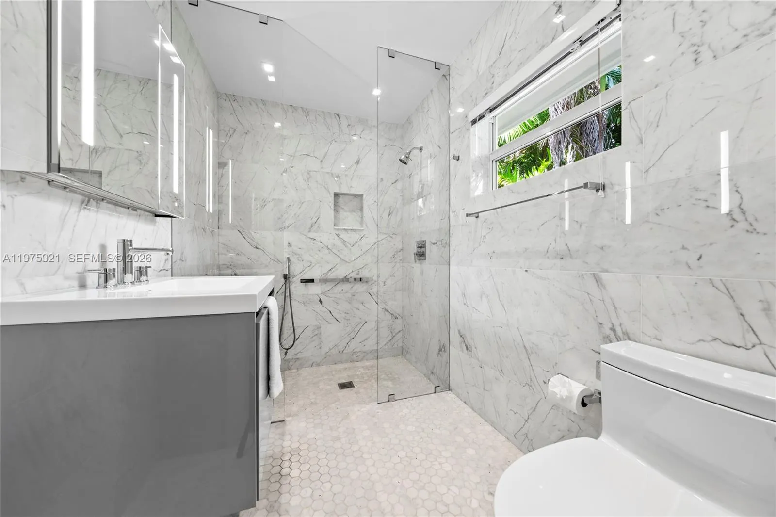 3821 Braganza Ave 3821, Miami, Florida 33133, Miami, Florida 33133, 2 Bedrooms Bedrooms, ,2 BathroomsBathrooms,Residential Lease,For Rent,3821 Braganza Ave 3821, Miami, Florida 33133,A11975921