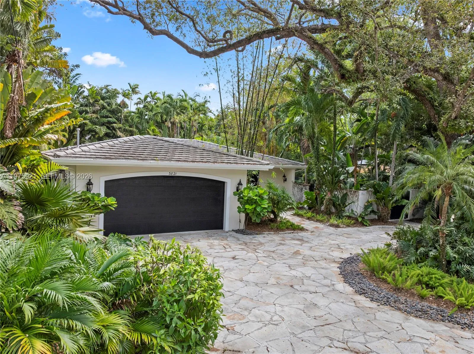 3821 Braganza Ave 3821, Miami, Florida 33133, Miami, Florida 33133, 2 Bedrooms Bedrooms, ,2 BathroomsBathrooms,Residential Lease,For Rent,3821 Braganza Ave 3821, Miami, Florida 33133,A11975921