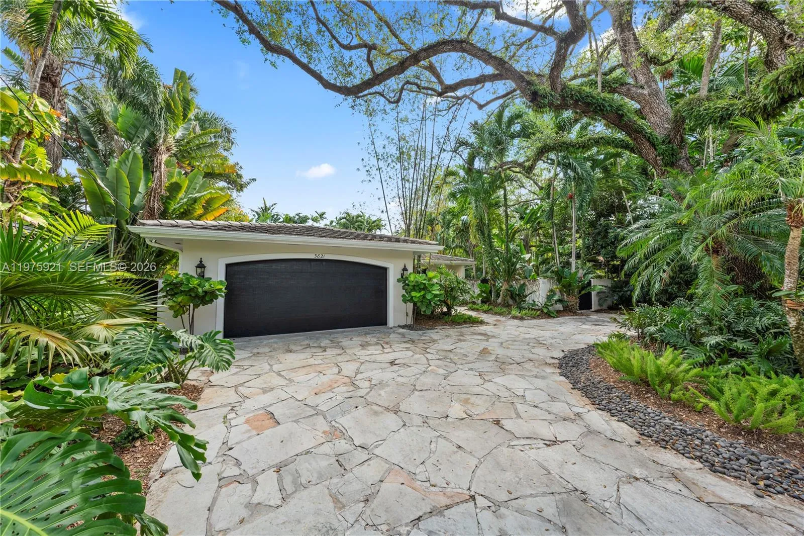 3821 Braganza Ave 3821, Miami, Florida 33133, Miami, Florida 33133, 2 Bedrooms Bedrooms, ,2 BathroomsBathrooms,Residential Lease,For Rent,3821 Braganza Ave 3821, Miami, Florida 33133,A11975921