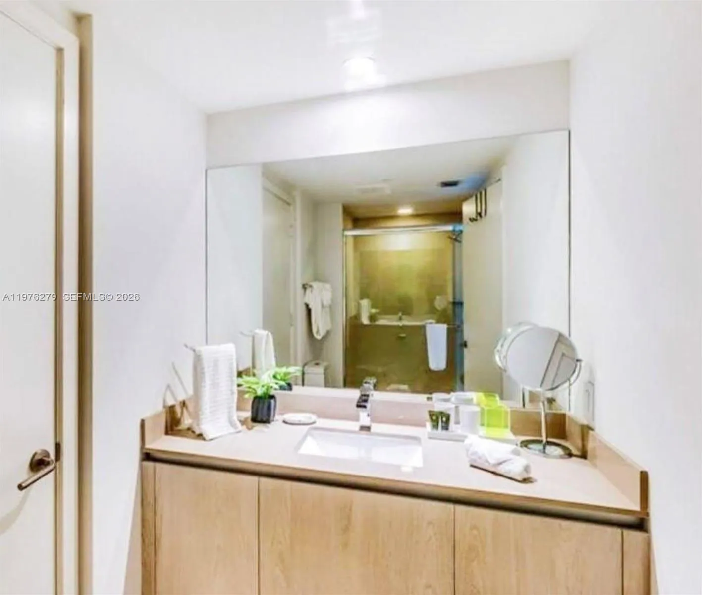 4111 S Ocean Dr 3704, Hollywood, Florida 33019, Hollywood, Florida 33019, 2 Bedrooms Bedrooms, ,2 BathroomsBathrooms,Residential,For Sale,4111 S Ocean Dr 3704, Hollywood, Florida 33019,A11976279