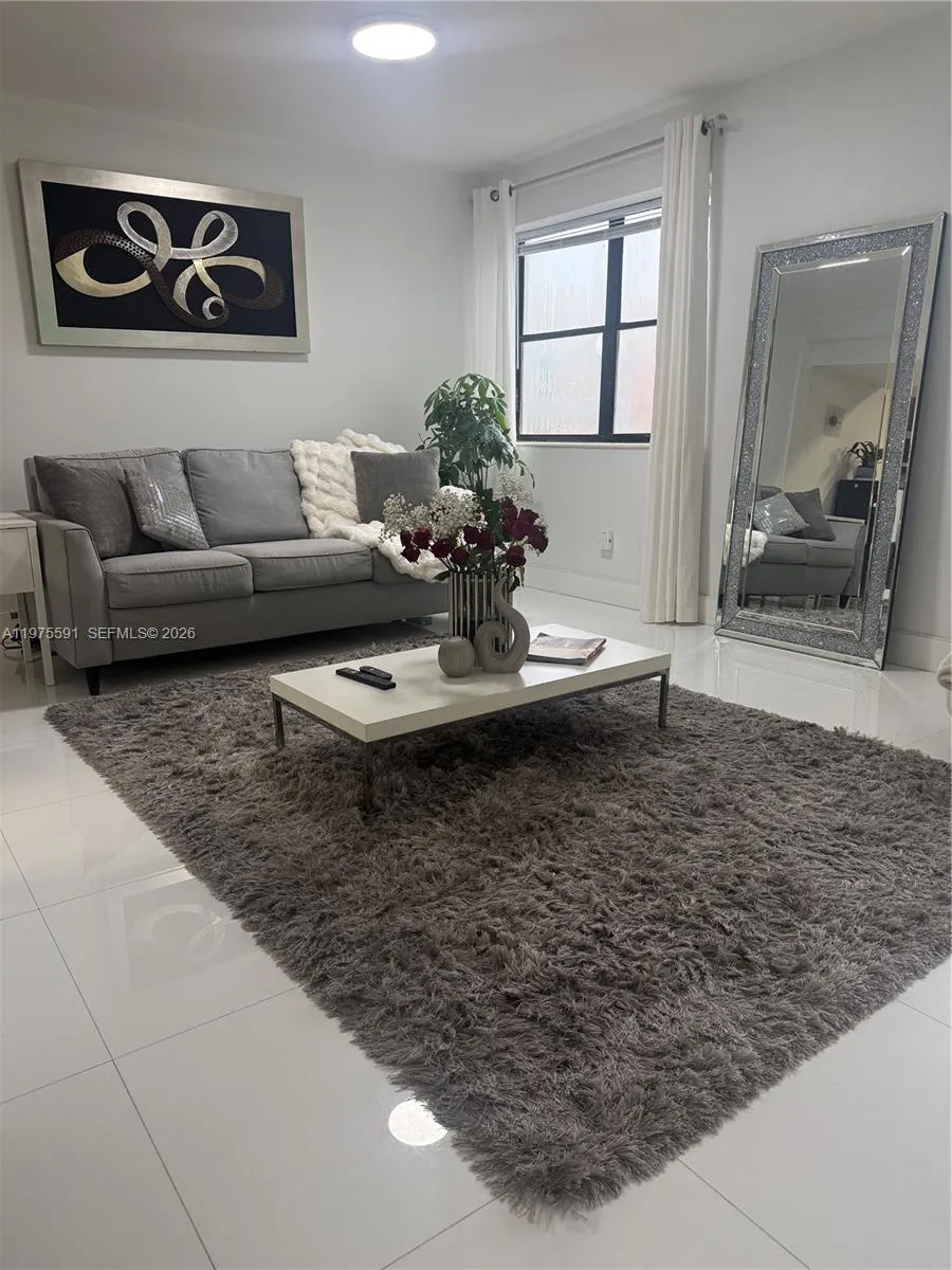 1390 Ocean Dr 304, Miami Beach, Florida 33139, Miami Beach, Florida 33139, 1 Bedroom Bedrooms, ,1 BathroomBathrooms,Residential,For Sale,1390 Ocean Dr 304, Miami Beach, Florida 33139,A11975591