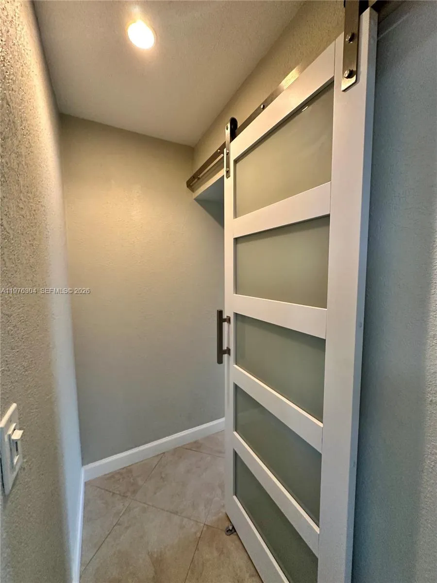 4701 Sw 34th Dr, Dania Beach, Florida 33312, Dania Beach, Florida 33312, 4 Bedrooms Bedrooms, ,2 BathroomsBathrooms,Residential Lease,For Rent,4701 Sw 34th Dr, Dania Beach, Florida 33312,A11976304