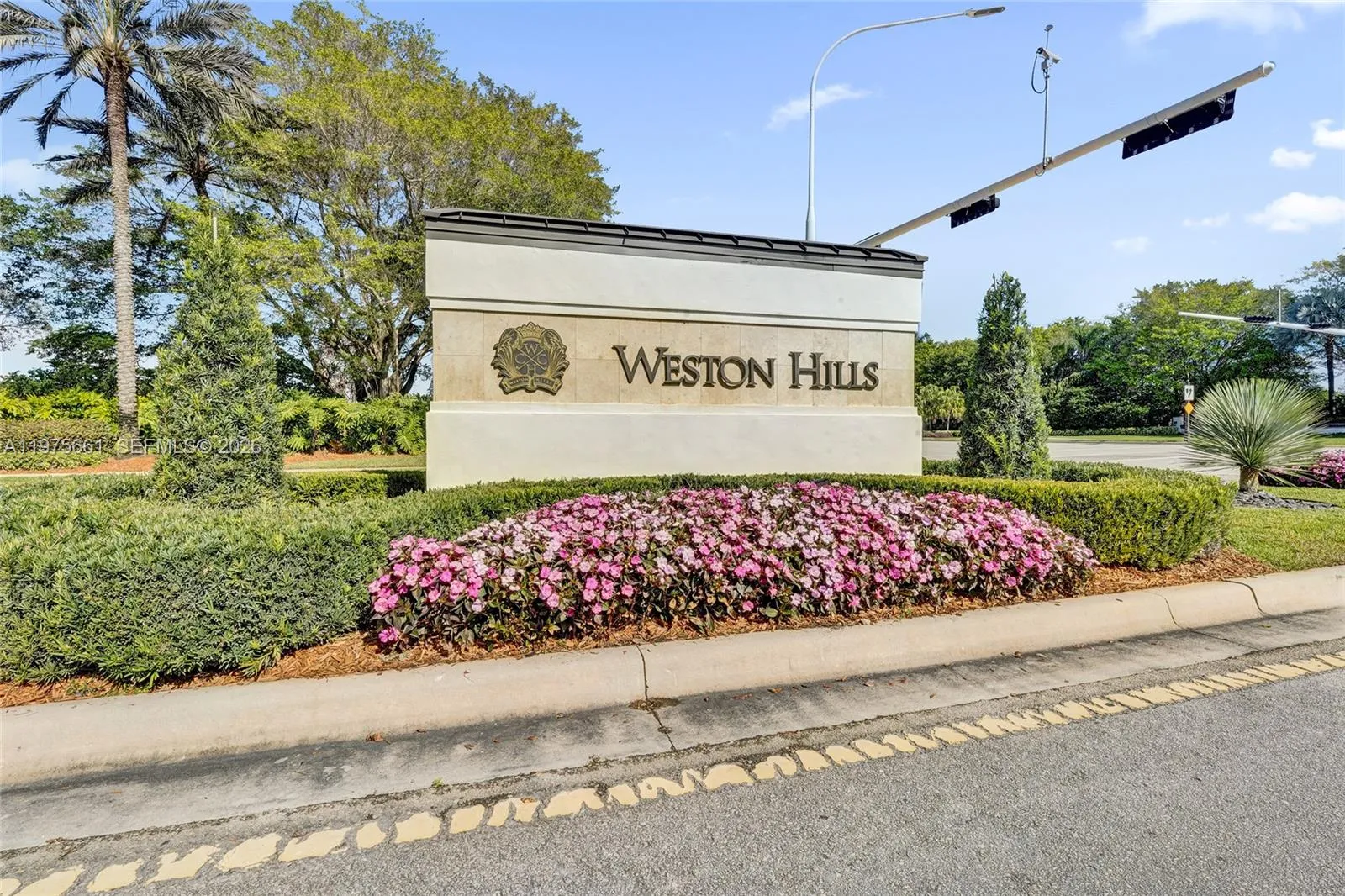 2458 Greenbrier Ct, Weston, Florida 33327, Weston, Florida 33327, 5 Bedrooms Bedrooms, ,3 BathroomsBathrooms,Residential,For Sale,2458 Greenbrier Ct, Weston, Florida 33327,A11975661