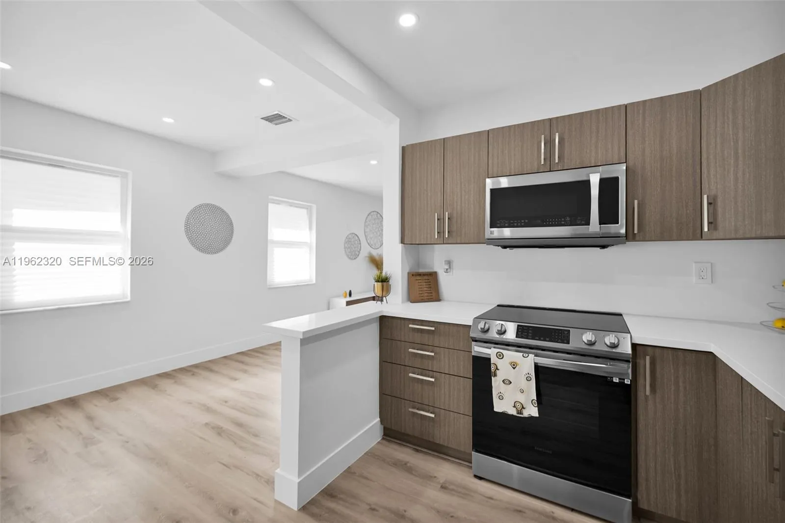 6540 Sw 4th St 6540, Miami, Florida 33144, Miami, Florida 33144, 3 Bedrooms Bedrooms, ,1 BathroomBathrooms,Residential Lease,For Rent,6540 Sw 4th St 6540, Miami, Florida 33144,A11962320