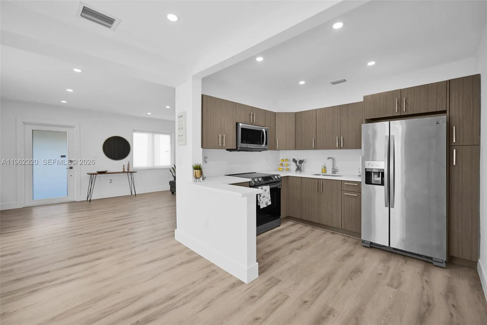 6540 Sw 4th St 6540, Miami, Florida 33144, Miami, Florida 33144, 3 Bedrooms Bedrooms, ,1 BathroomBathrooms,Residential Lease,For Rent,6540 Sw 4th St 6540, Miami, Florida 33144,A11962320