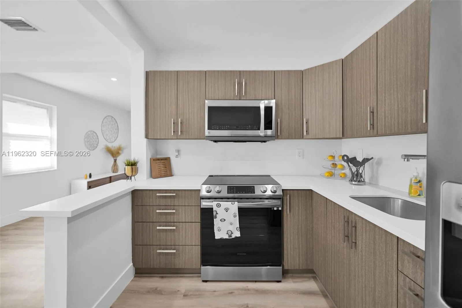 6540 Sw 4th St 6540, Miami, Florida 33144, Miami, Florida 33144, 3 Bedrooms Bedrooms, ,1 BathroomBathrooms,Residential Lease,For Rent,6540 Sw 4th St 6540, Miami, Florida 33144,A11962320