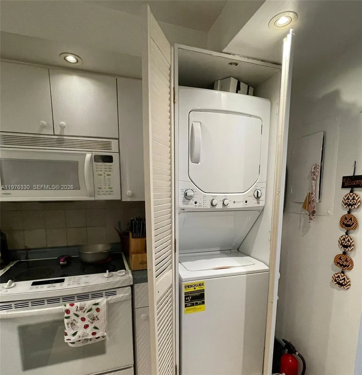 1901 Brickell Ave B2207, Miami, Florida 33129, Miami, Florida 33129, 1 Bedroom Bedrooms, ,1 BathroomBathrooms,Residential Lease,For Rent,1901 Brickell Ave B2207, Miami, Florida 33129,A11976330