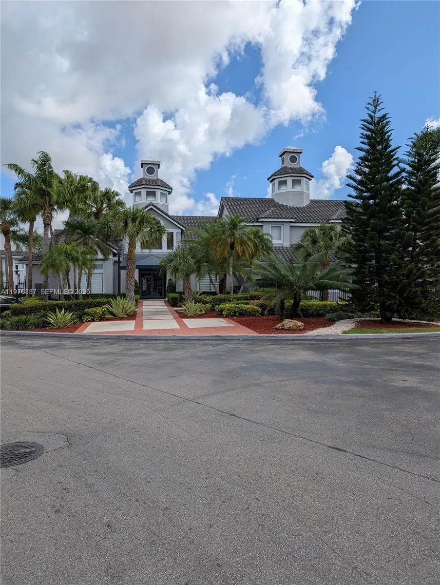 15067 Sw 103rd Ter 14204, Miami, Florida 33196, Miami, Florida 33196, 1 Bedroom Bedrooms, ,1 BathroomBathrooms,Residential Lease,For Rent,15067 Sw 103rd Ter 14204, Miami, Florida 33196,A11976337