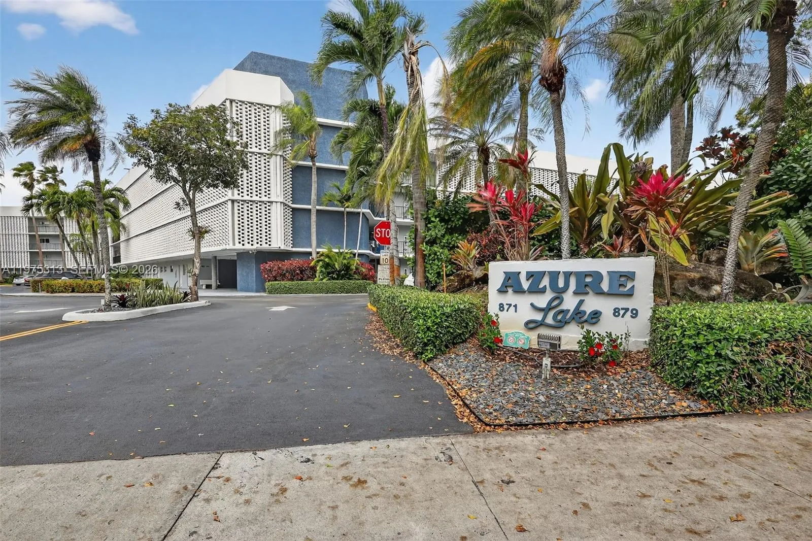 877 Ne 195th St 422, Miami, Florida 33179, Miami, Florida 33179, 3 Bedrooms Bedrooms, ,2 BathroomsBathrooms,Residential,For Sale,877 Ne 195th St 422, Miami, Florida 33179,A11975313