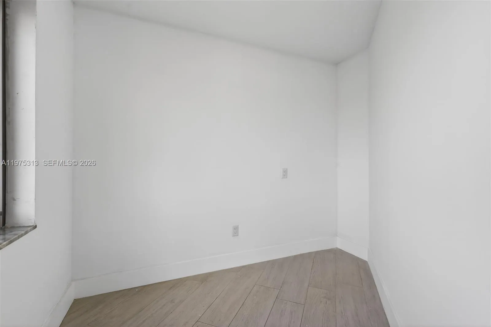877 Ne 195th St 422, Miami, Florida 33179, Miami, Florida 33179, 3 Bedrooms Bedrooms, ,2 BathroomsBathrooms,Residential,For Sale,877 Ne 195th St 422, Miami, Florida 33179,A11975313