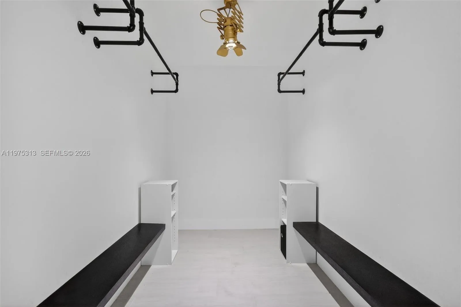 877 Ne 195th St 422, Miami, Florida 33179, Miami, Florida 33179, 3 Bedrooms Bedrooms, ,2 BathroomsBathrooms,Residential,For Sale,877 Ne 195th St 422, Miami, Florida 33179,A11975313