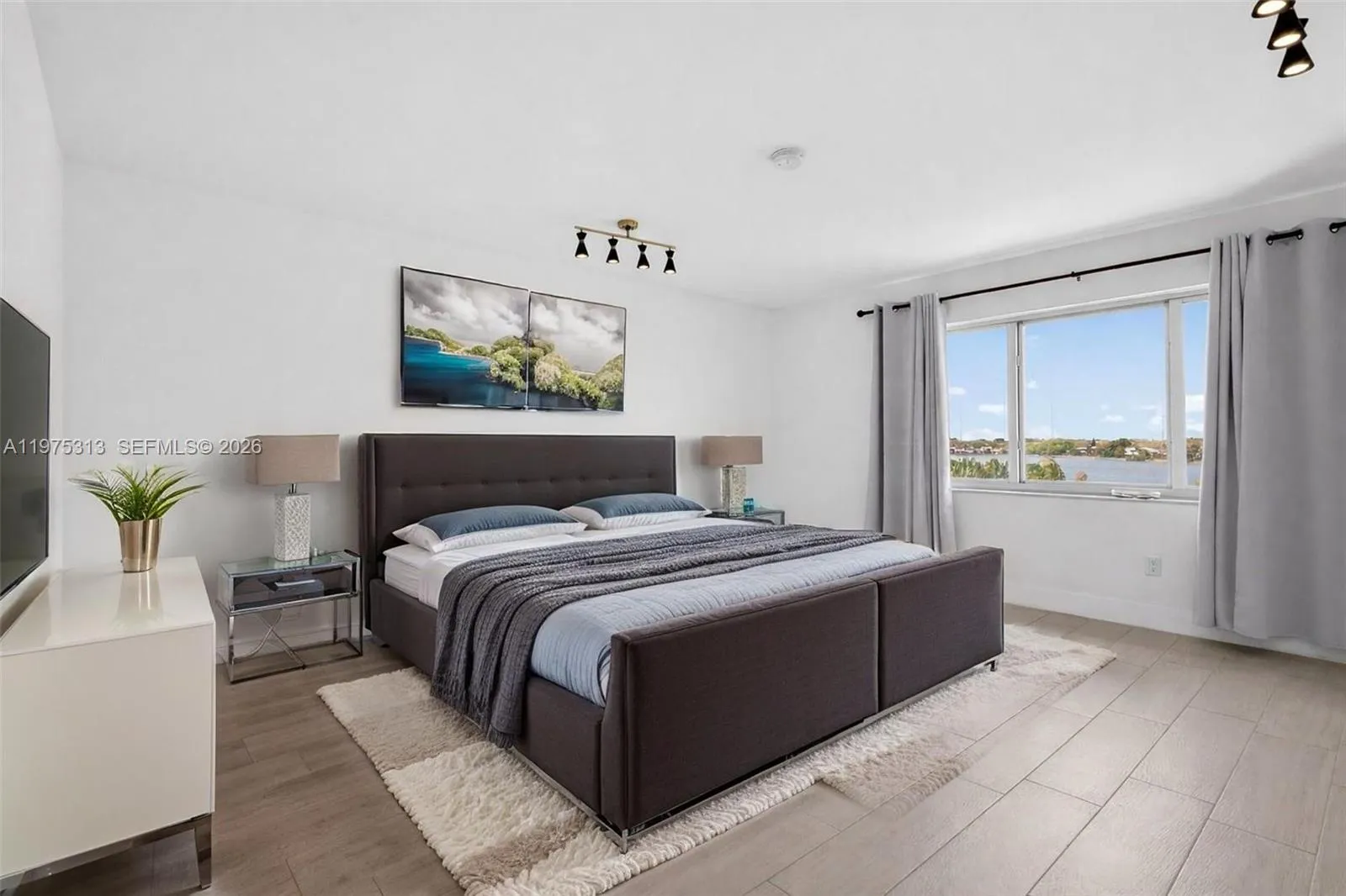 877 Ne 195th St 422, Miami, Florida 33179, Miami, Florida 33179, 3 Bedrooms Bedrooms, ,2 BathroomsBathrooms,Residential,For Sale,877 Ne 195th St 422, Miami, Florida 33179,A11975313