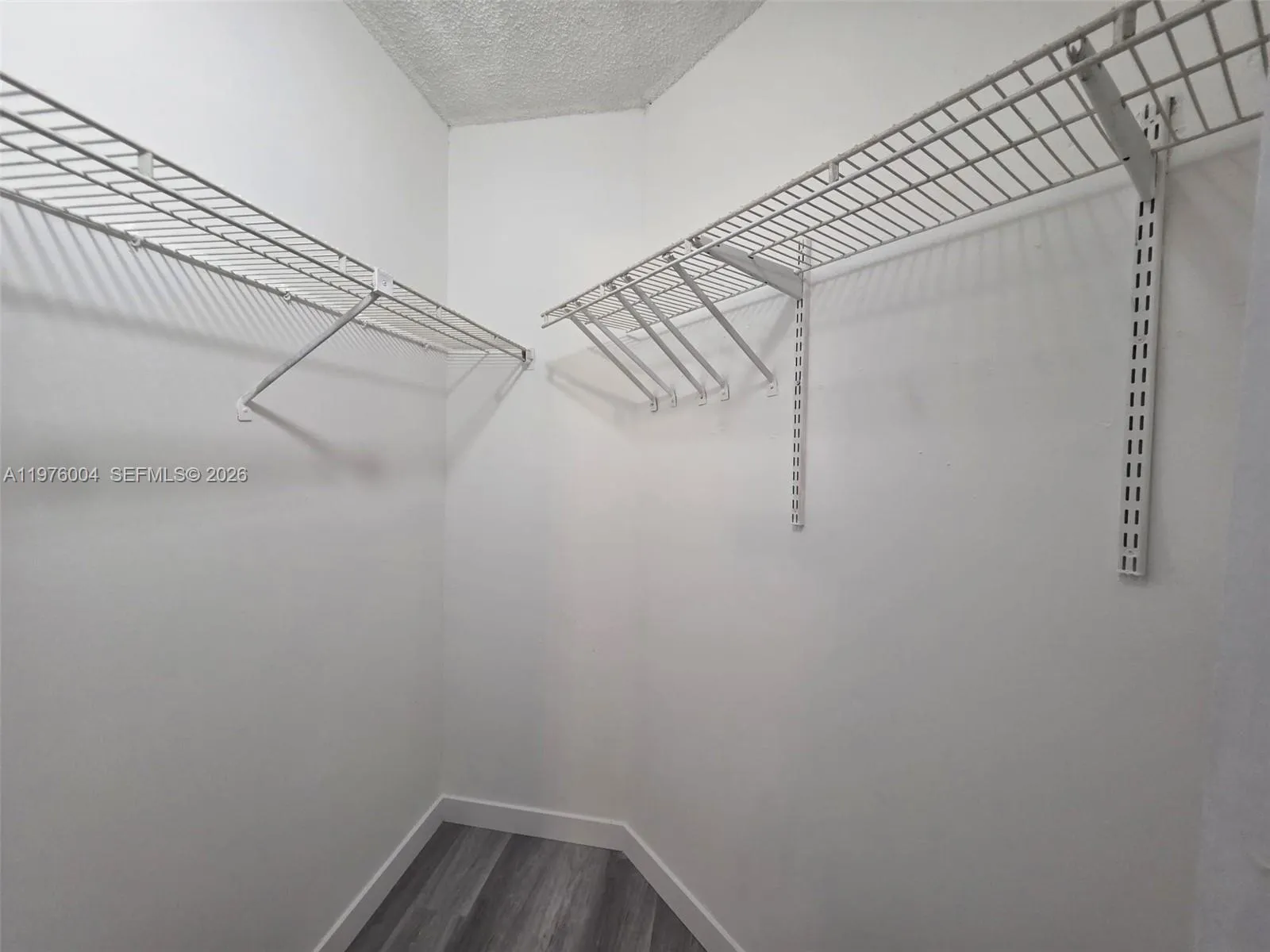 210 Lake Pointe Dr 304, Oakland Park, Florida 3330, Oakland Park, Florida 33309, 2 Bedrooms Bedrooms, ,2 BathroomsBathrooms,Residential,For Sale,210 Lake Pointe Dr 304, Oakland Park, Florida 3330,A11976004