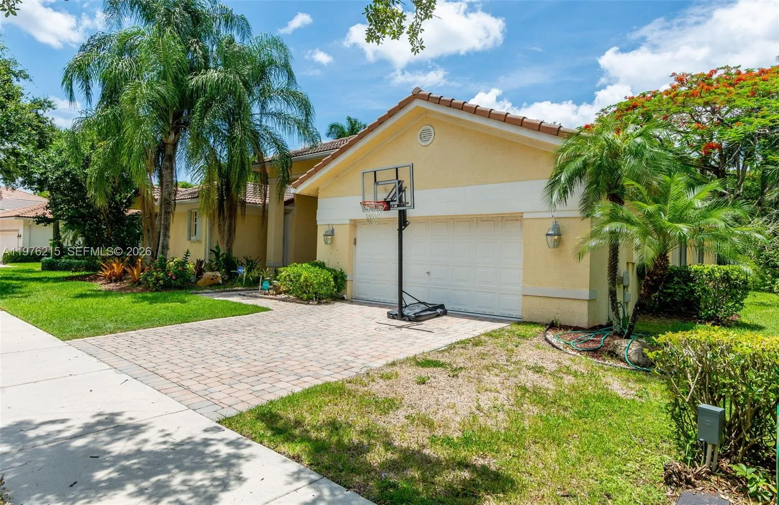 3967 Nighthawk Dr, Weston, Florida 33331, Weston, Florida 33331, 5 Bedrooms Bedrooms, ,3 BathroomsBathrooms,Residential Lease,For Rent,3967 Nighthawk Dr, Weston, Florida 33331,A11976215