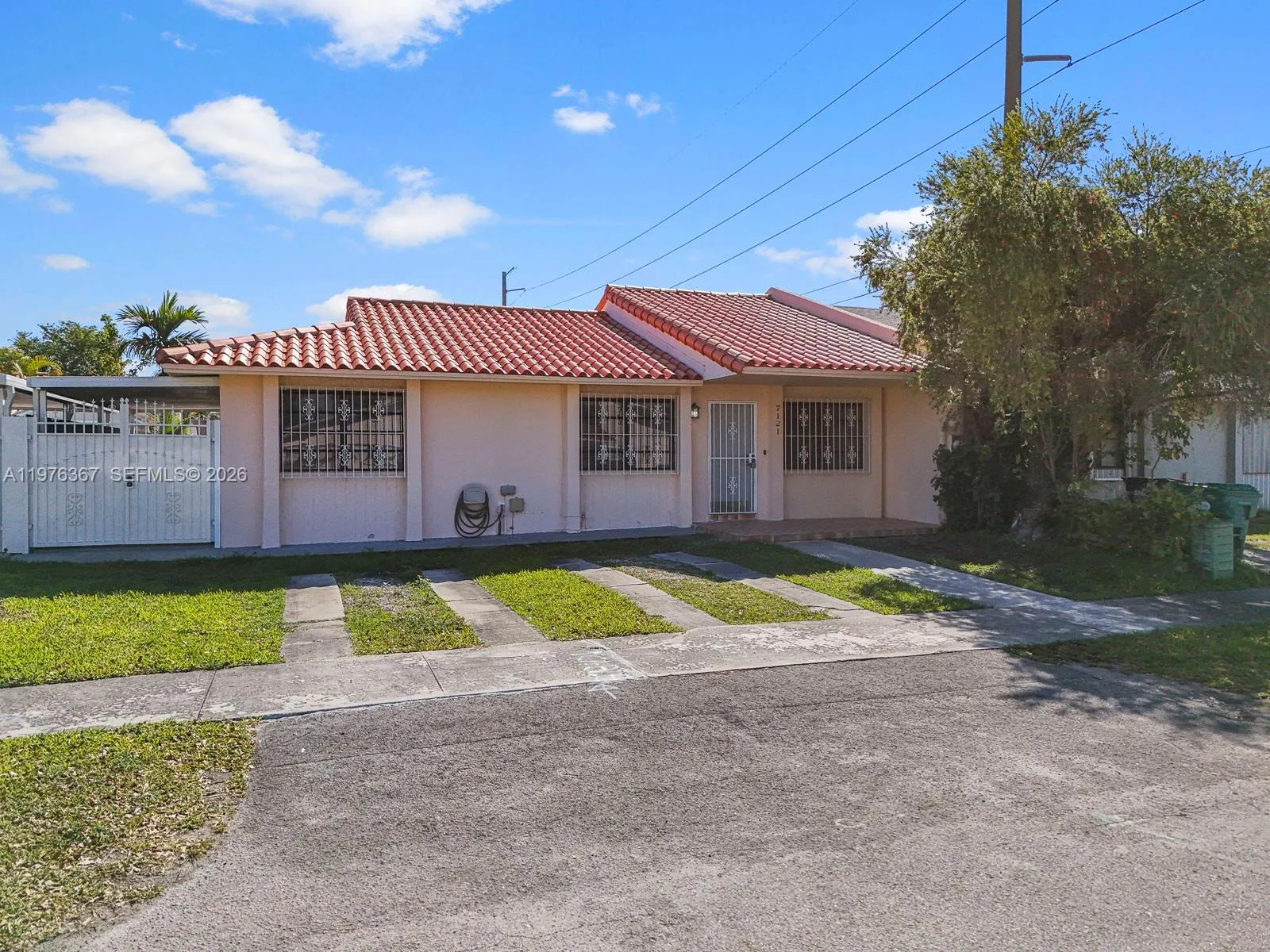 7121 Sw 102nd Ct, Miami, Florida 33173, Miami, Florida 33173, 3 Bedrooms Bedrooms, ,2 BathroomsBathrooms,Residential Lease,For Rent,7121 Sw 102nd Ct, Miami, Florida 33173,A11976367