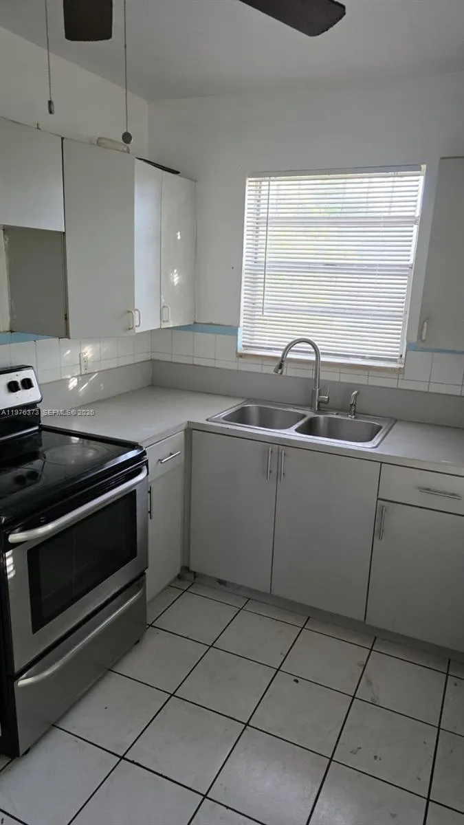 2990 Nw 28th St, Miami, Florida 33142, Miami, Florida 33142, 2 Bedrooms Bedrooms, ,1 BathroomBathrooms,Residential Lease,For Rent,2990 Nw 28th St, Miami, Florida 33142,A11976373