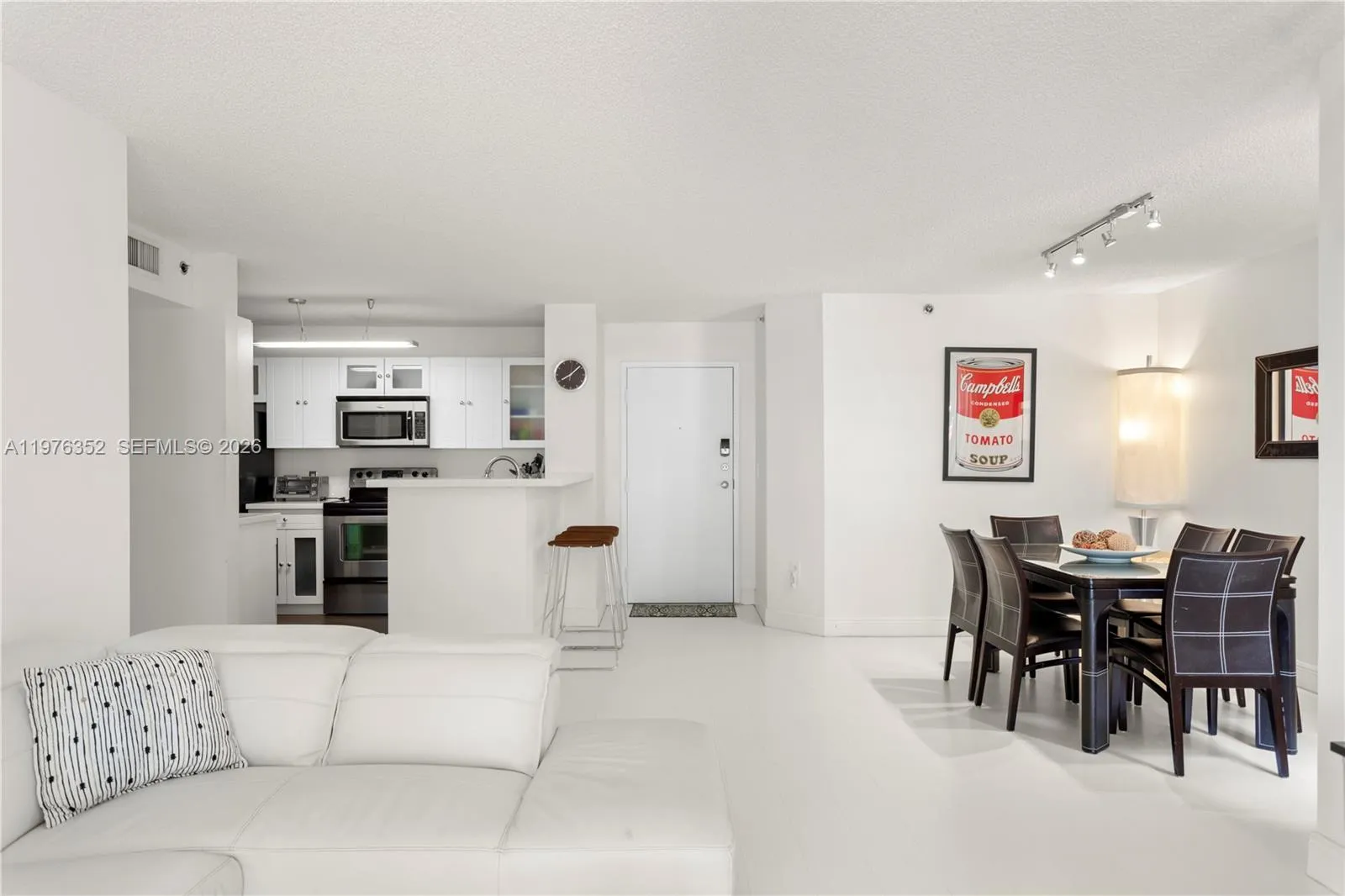 19555 E Country Club Dr 8208, Aventura, Florida 33, Aventura, Florida 33180, 2 Bedrooms Bedrooms, ,2 BathroomsBathrooms,Residential Lease,For Rent,19555 E Country Club Dr 8208, Aventura, Florida 33,A11976352