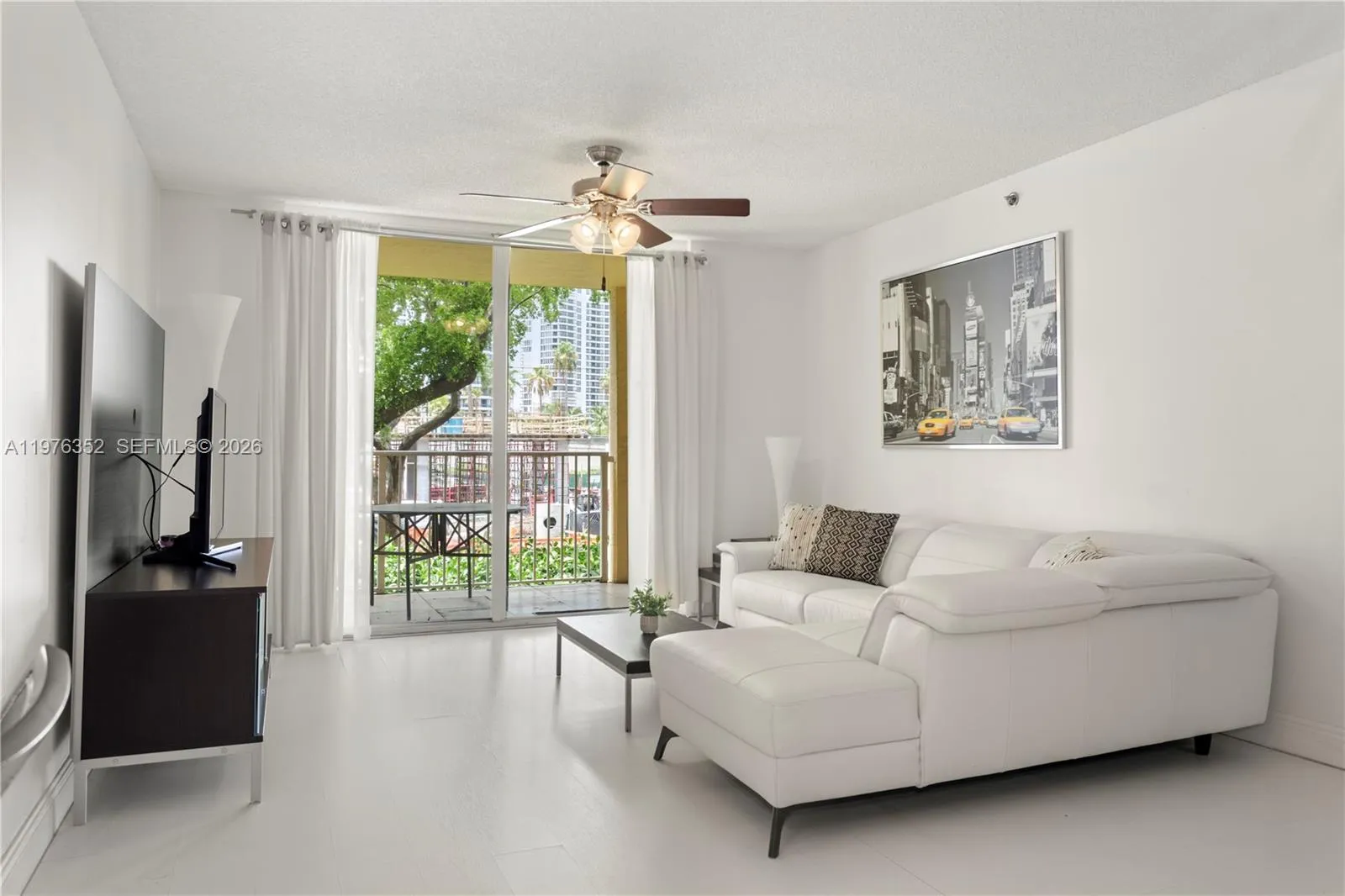 19555 E Country Club Dr 8208, Aventura, Florida 33, Aventura, Florida 33180, 2 Bedrooms Bedrooms, ,2 BathroomsBathrooms,Residential Lease,For Rent,19555 E Country Club Dr 8208, Aventura, Florida 33,A11976352