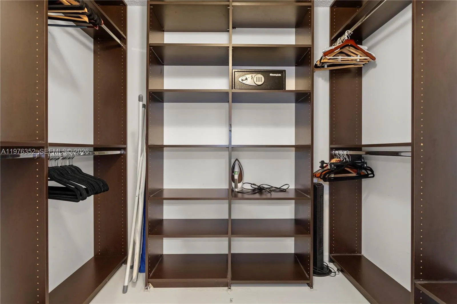 19555 E Country Club Dr 8208, Aventura, Florida 33, Aventura, Florida 33180, 2 Bedrooms Bedrooms, ,2 BathroomsBathrooms,Residential Lease,For Rent,19555 E Country Club Dr 8208, Aventura, Florida 33,A11976352