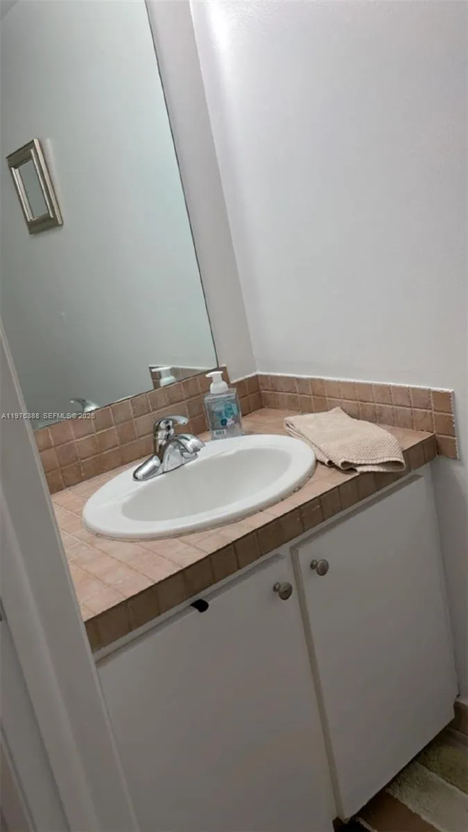 1673 Bay Rd 303, Miami Beach, Florida 33139, Miami Beach, Florida 33139, 1 Bedroom Bedrooms, ,2 BathroomsBathrooms,Residential Lease,For Rent,1673 Bay Rd 303, Miami Beach, Florida 33139,A11976388