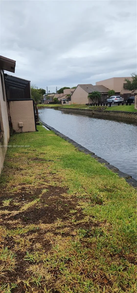 12305 Nw 11 12305, Pembroke Pines, Florida 33026, Pembroke Pines, Florida 33026, 2 Bedrooms Bedrooms, ,2 BathroomsBathrooms,Residential,For Sale,12305 Nw 11 12305, Pembroke Pines, Florida 33026,A11976400