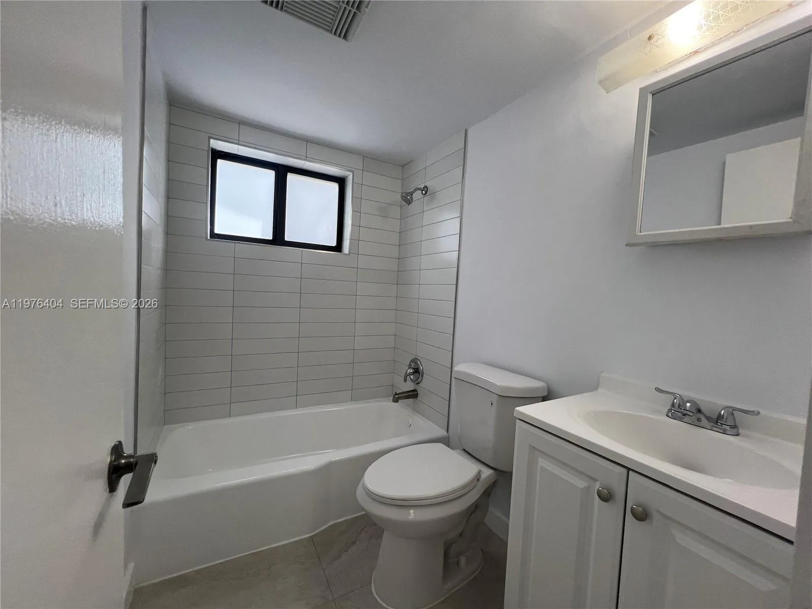 963 Nw 5th St 3, Miami, Florida 33128, Miami, Florida 33128, 2 Bedrooms Bedrooms, ,1 BathroomBathrooms,Residential Lease,For Rent,963 Nw 5th St 3, Miami, Florida 33128,A11976404