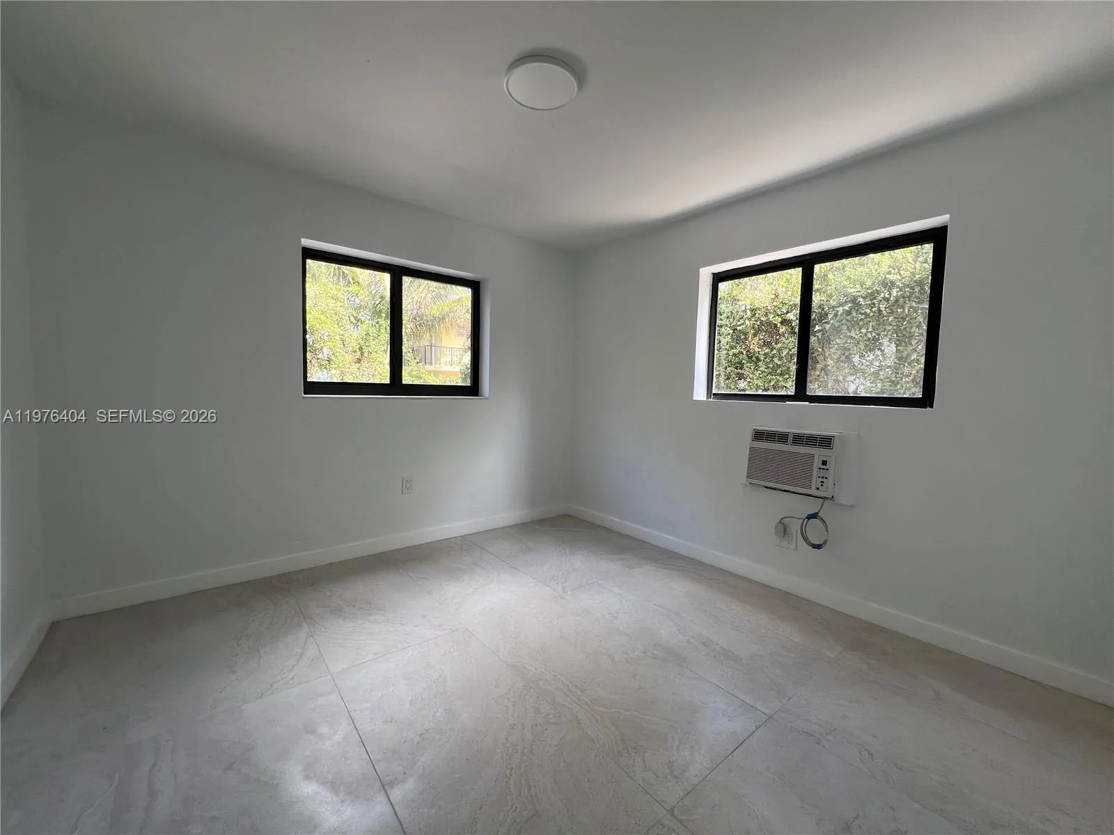 963 Nw 5th St 3, Miami, Florida 33128, Miami, Florida 33128, 2 Bedrooms Bedrooms, ,1 BathroomBathrooms,Residential Lease,For Rent,963 Nw 5th St 3, Miami, Florida 33128,A11976404